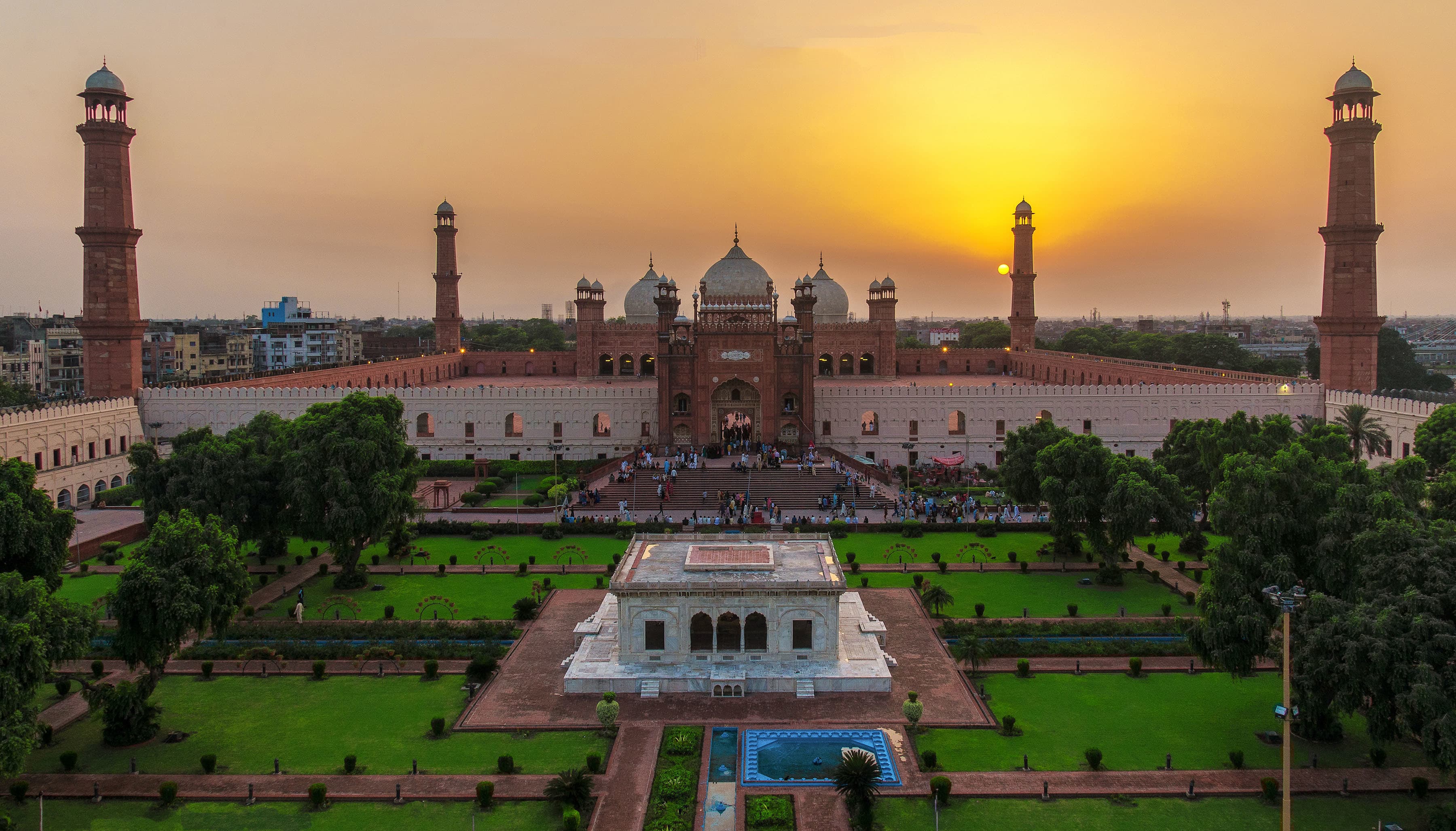 Top 10 Monuments from Pakistan You Must See – Lhe.io