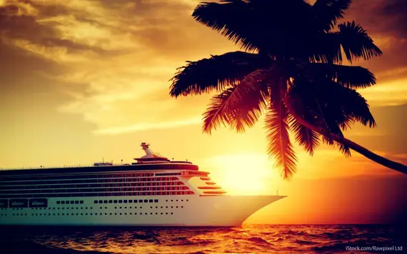 Travel around the world in a cruise within 119 days